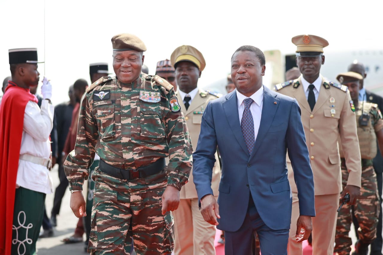 NIGER TOGO, Contrecarrer les EFFETS de SERRE PROPAGANDISTE