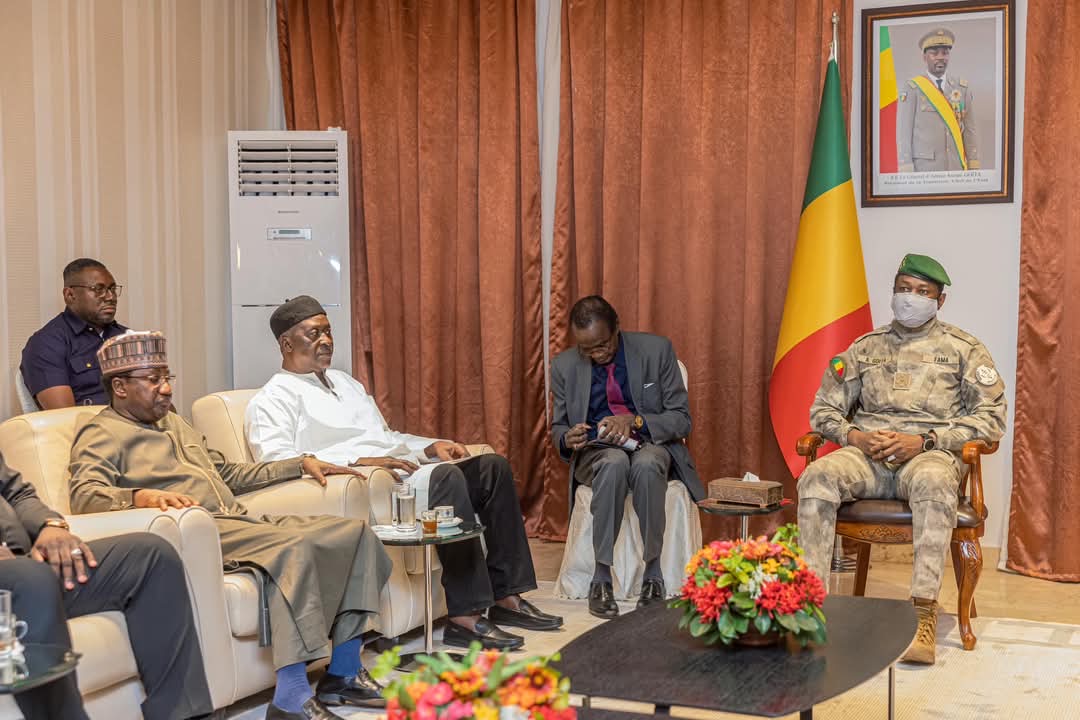 Mali : le Président Goïta invité à l’investiture de Mahama…