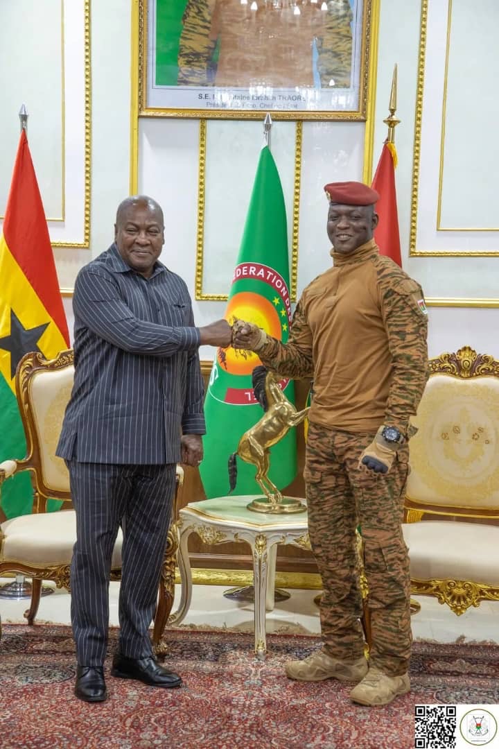 Le Président John Dramani MAHAMA en visite à Ouagadougou