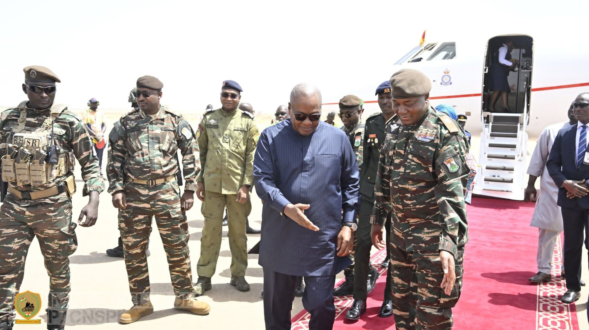 Mahama chez Tiani: appel à la Cédéao pour la reconnaissance de l’AES…